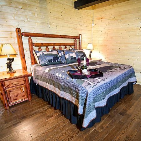 Gatlinburg - Honeymoon Hideaway Villa Exterior photo