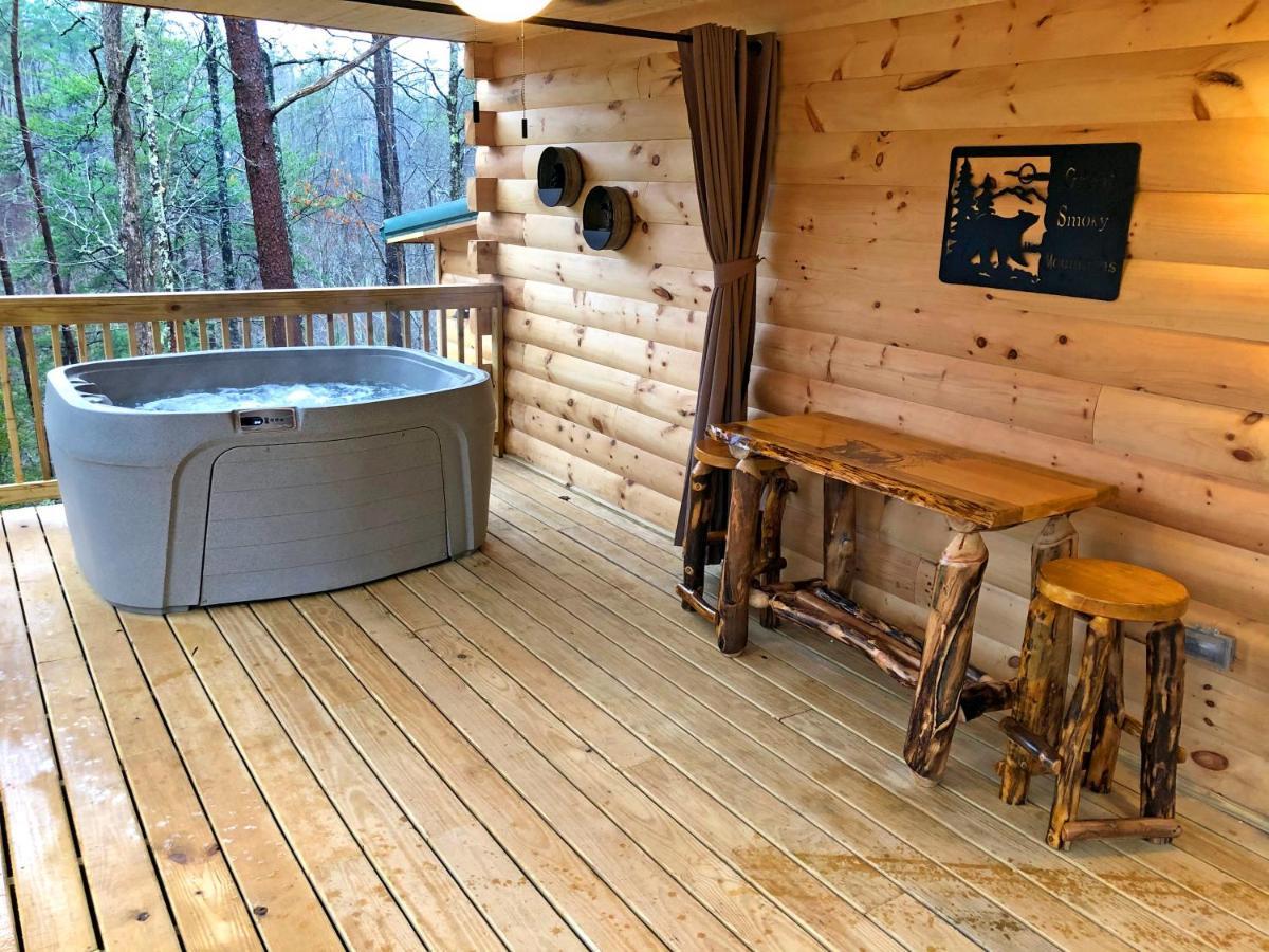 Gatlinburg - Honeymoon Hideaway Villa Exterior photo