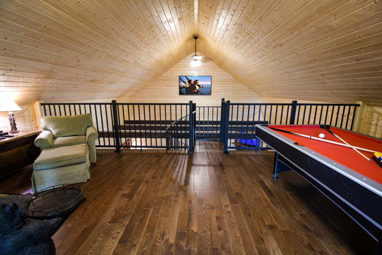Gatlinburg - Honeymoon Hideaway Villa Exterior photo