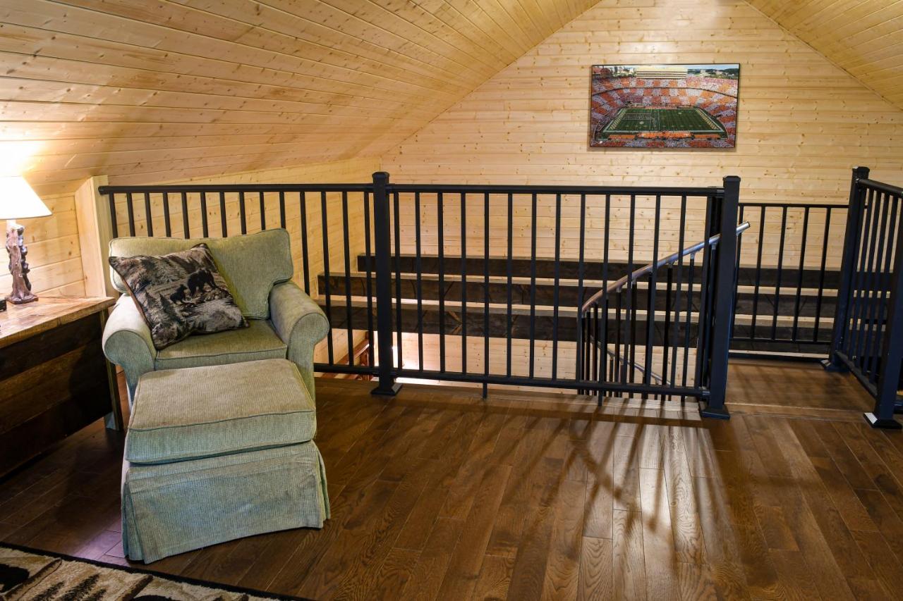 Gatlinburg - Honeymoon Hideaway Villa Exterior photo